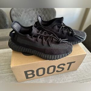 adidas Yeezy Boost 350 V2 Black Sneakers